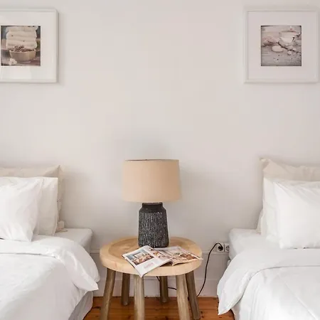 Apartment With 3 Bedrooms In Lisboa With Wifi