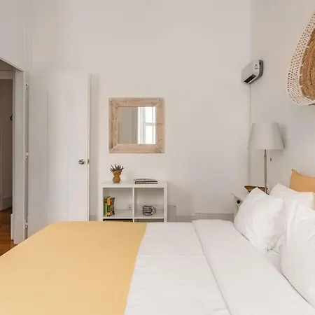 Apartment Apartment With 3 Bedrooms In Lisboa With Wifi