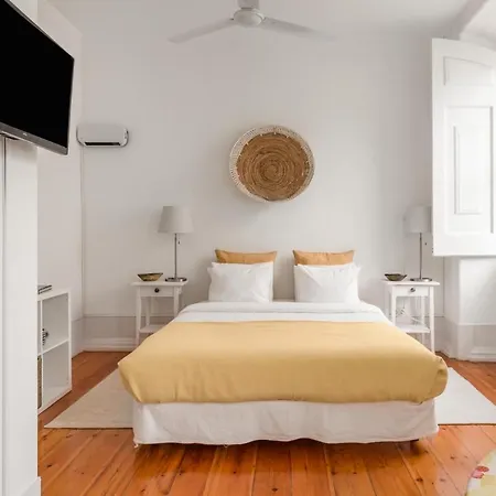 Apartment With 3 Bedrooms In Lisboa With Wifi *